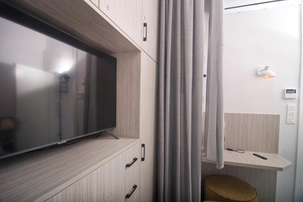 Urban Chic Luxury At The City Center カラマタ エクステリア 写真